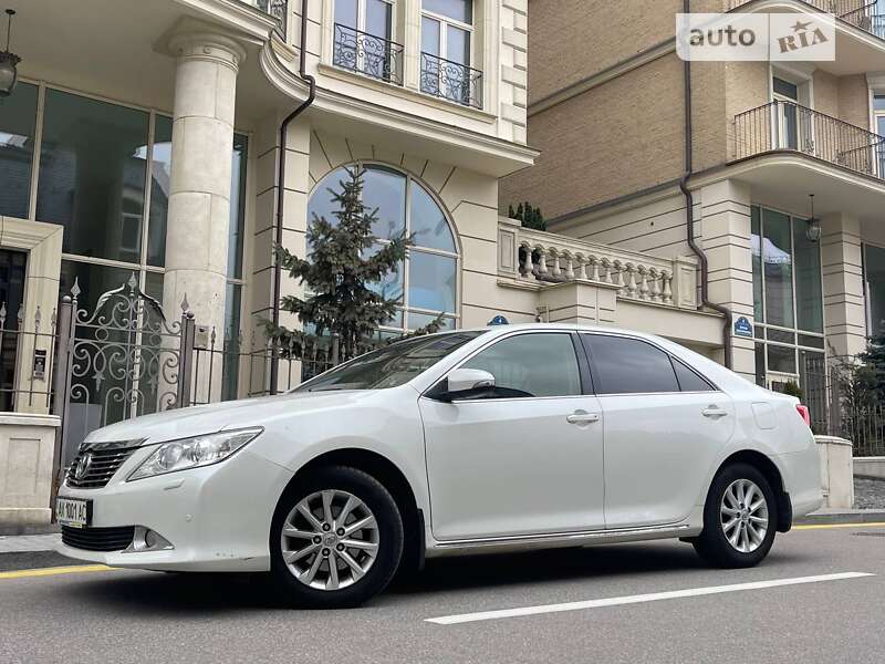 2012 toyota camry