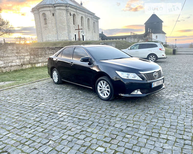 2013 toyota camry