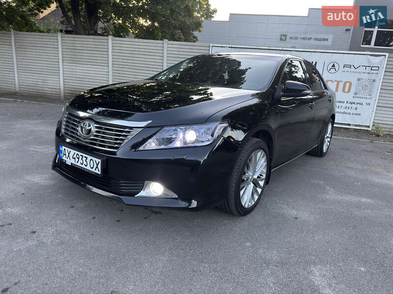 2013 toyota camry