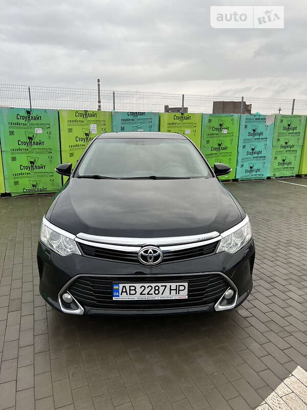 2016 toyota camry