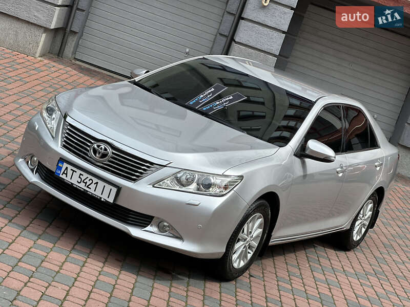 2011 toyota camry