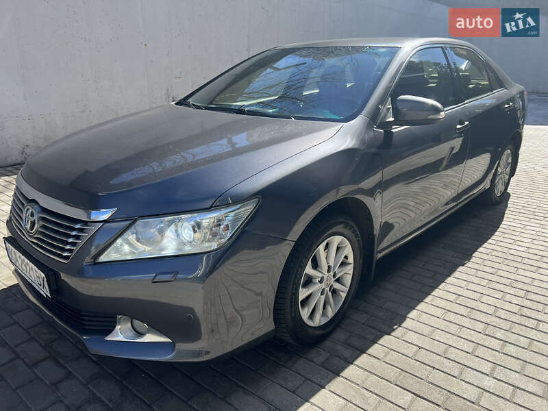 2012 toyota camry