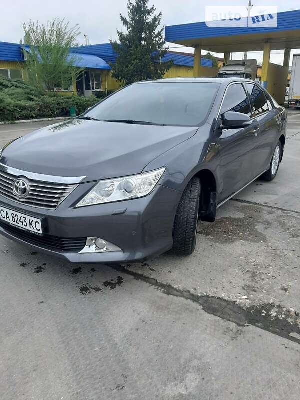 2013 toyota camry