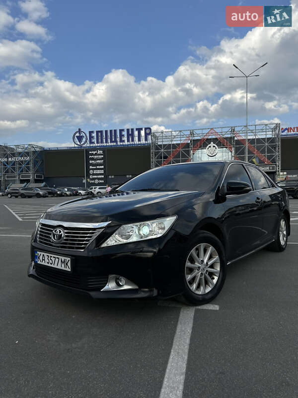 2013 toyota camry