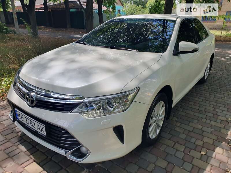 2016 toyota camry