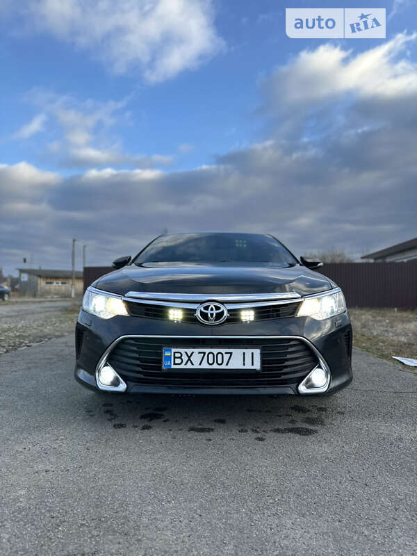 2016 toyota camry