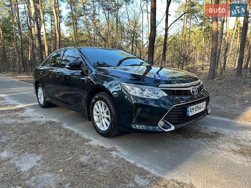 2016 toyota camry