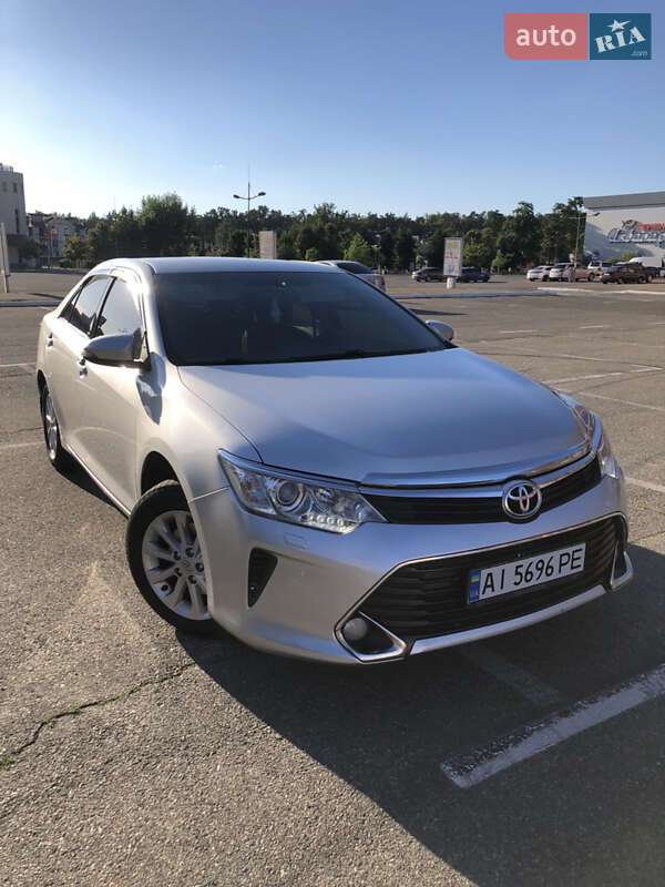 2016 toyota camry
