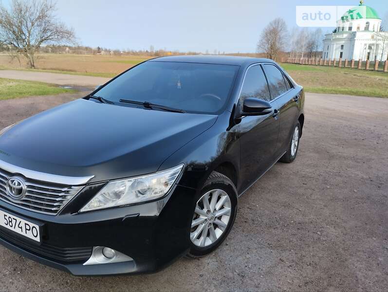 2011 toyota camry