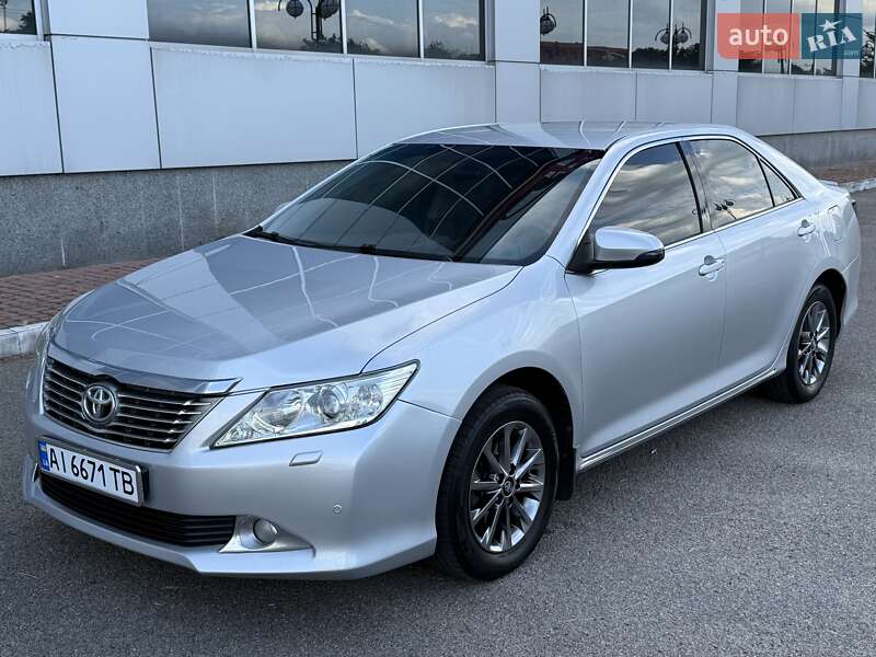 2011 toyota camry