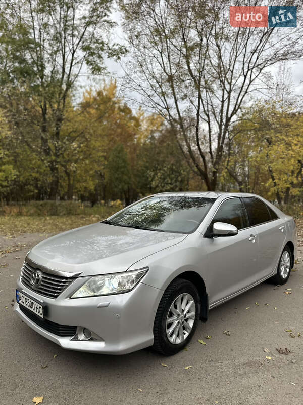 2012 toyota camry