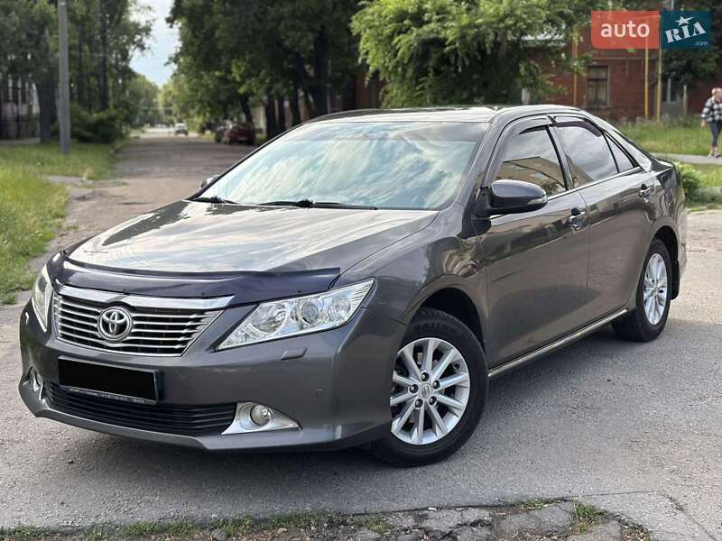 2012 toyota camry