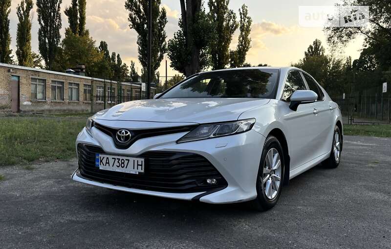 2018 toyota camry