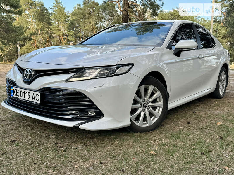 2019 toyota camry