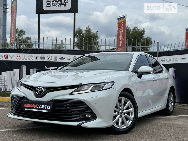 2019 toyota camry