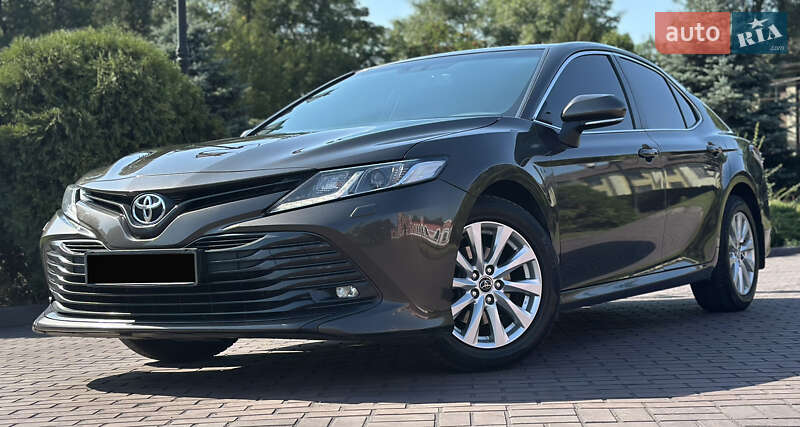2019 toyota camry