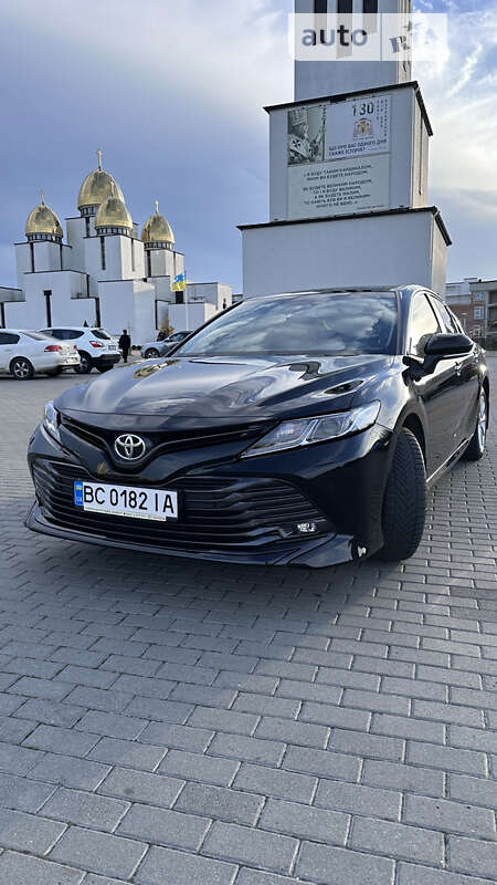 2019 toyota camry