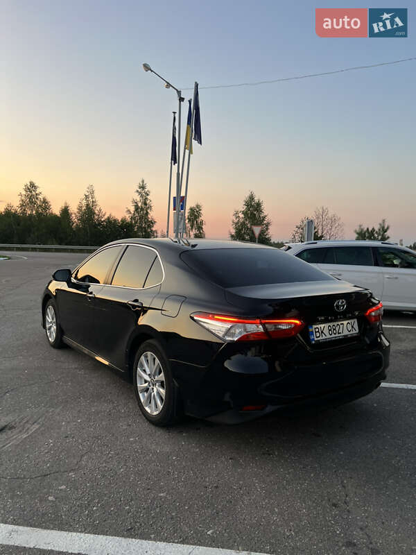 2019 toyota camry