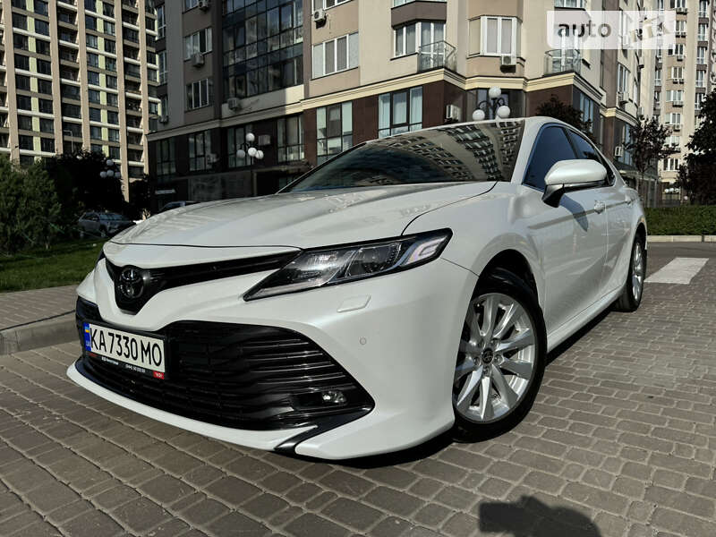 2020 toyota camry