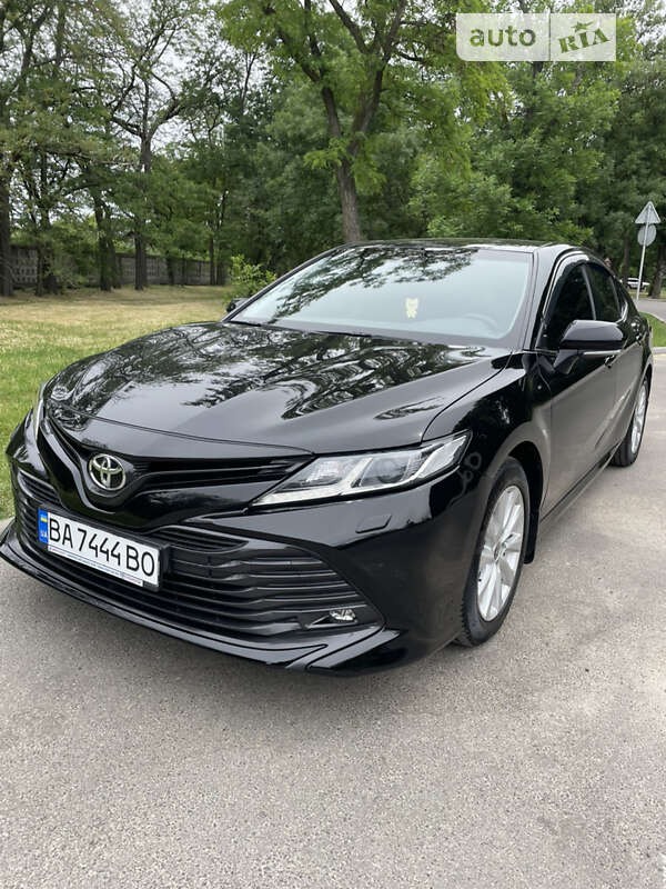 2020 toyota camry