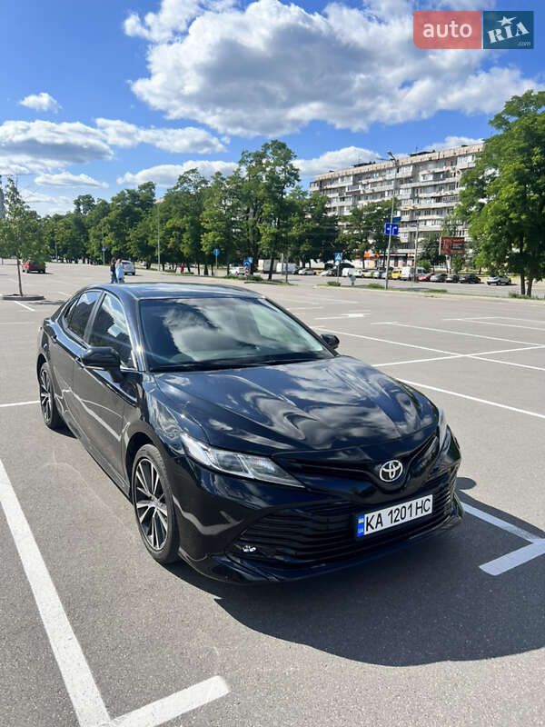 2018 toyota camry