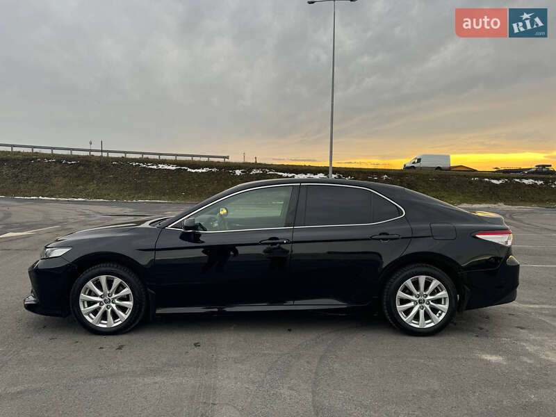 2019 toyota camry