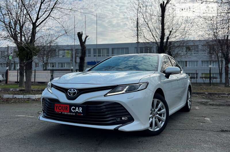 2019 toyota camry