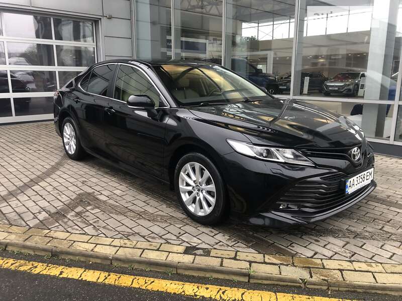 2019 toyota camry