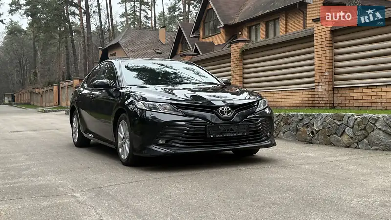 2019 toyota camry