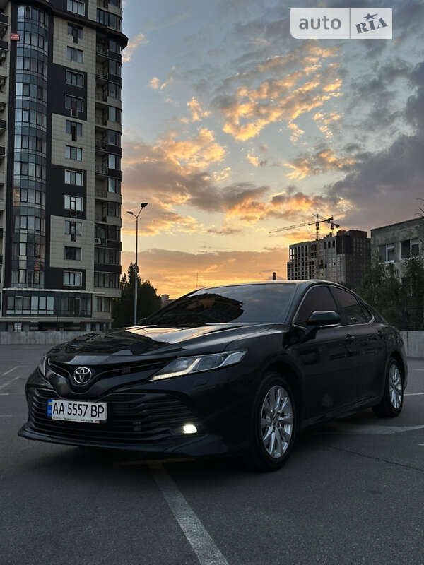 2019 toyota camry