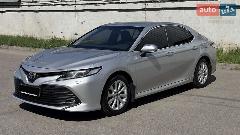 2020 toyota camry