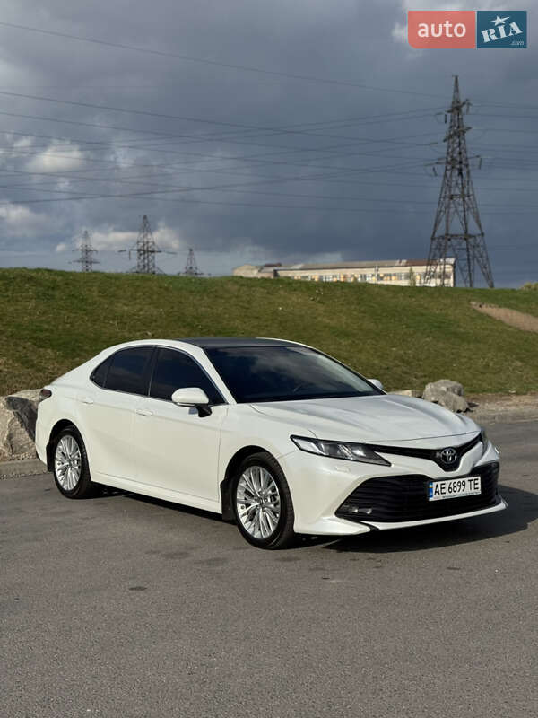2020 toyota camry