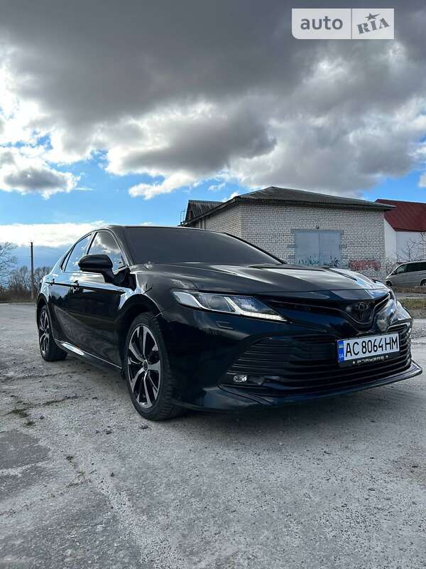 2018 toyota camry