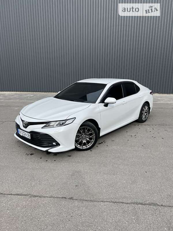 2018 toyota camry