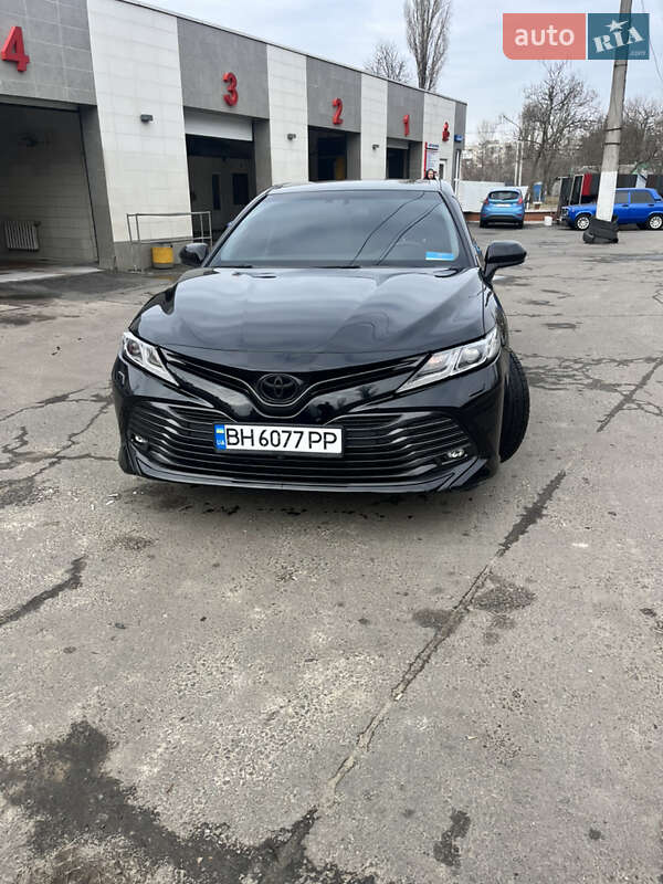 2019 toyota camry
