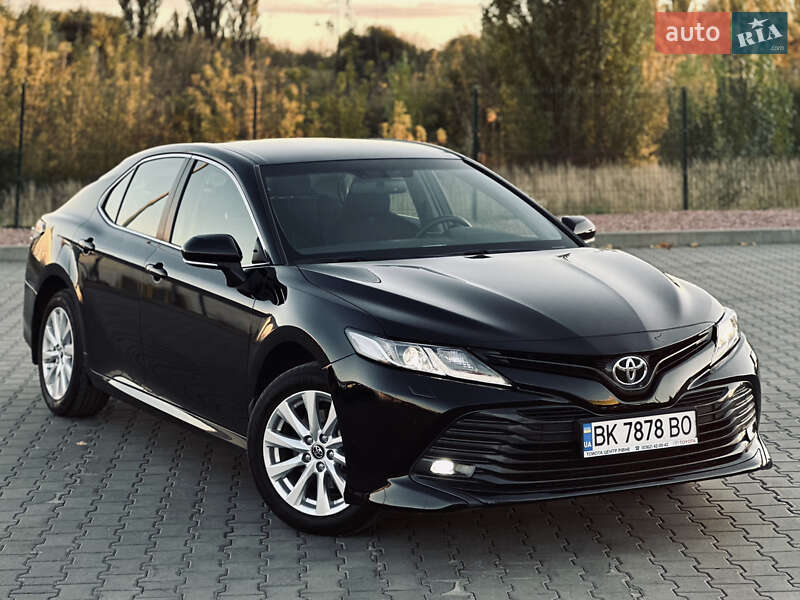 2019 toyota camry