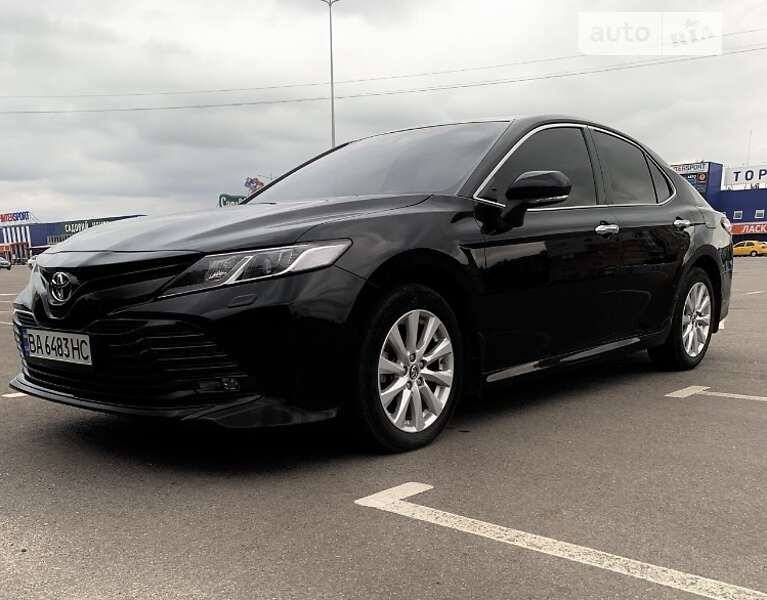 2019 toyota camry