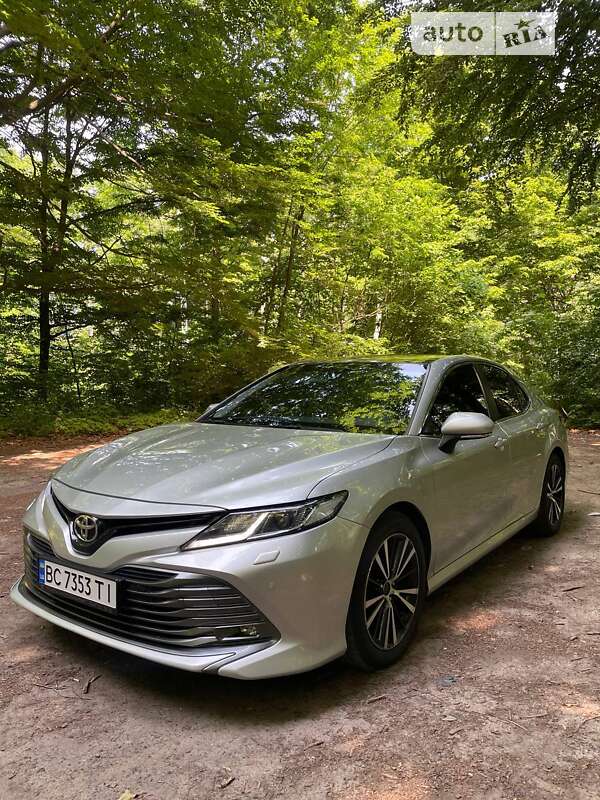 2018 toyota camry