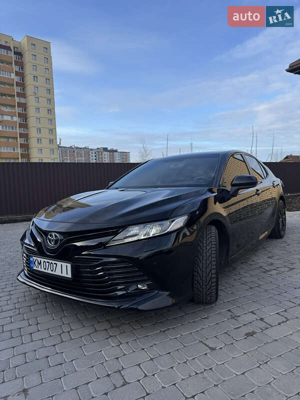 2019 toyota camry