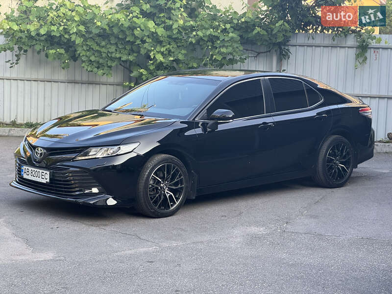 2019 toyota camry