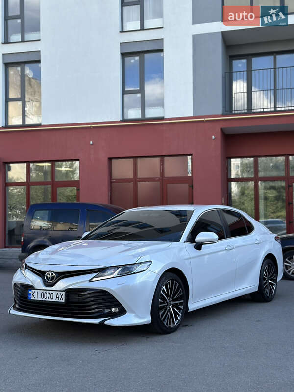 2018 toyota camry