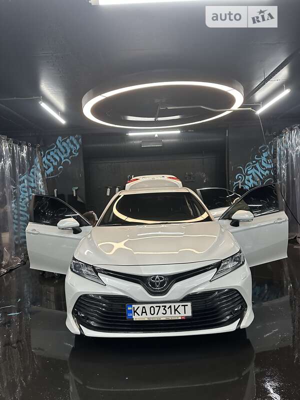 2018 toyota camry