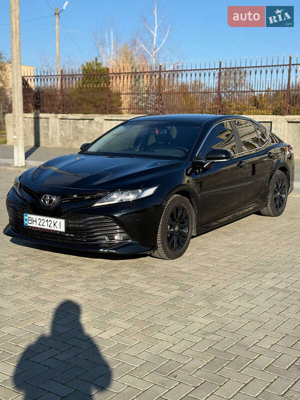 2019 toyota camry
