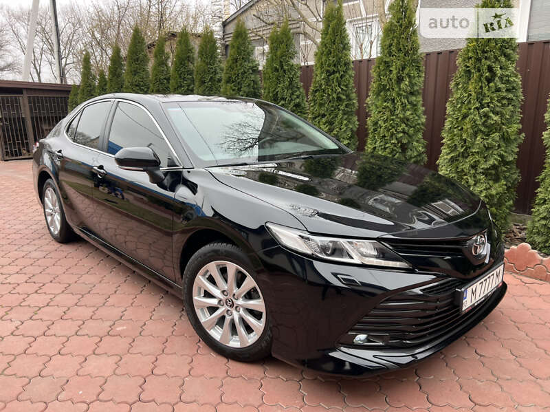 2019 toyota camry
