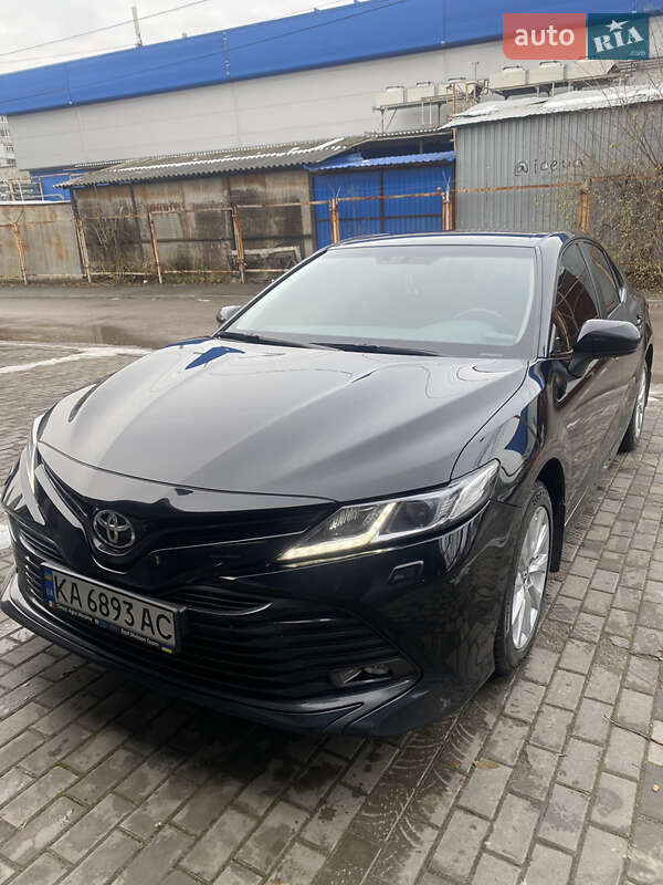 2019 toyota camry