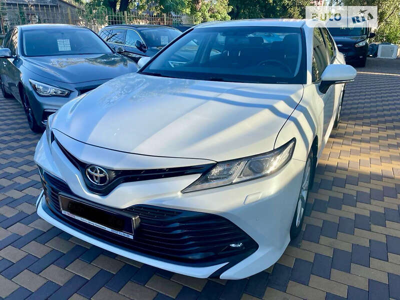 2020 toyota camry
