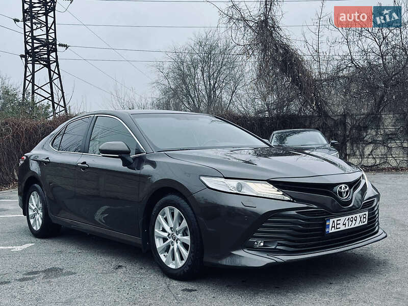 2020 toyota camry