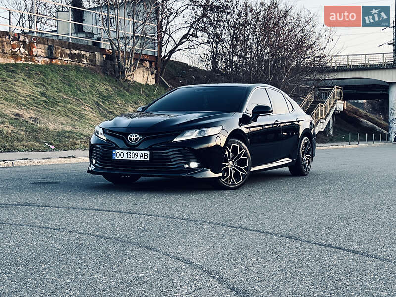 2018 toyota camry