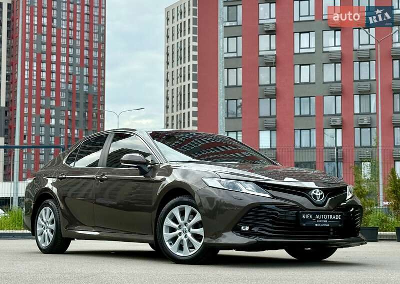 2019 toyota camry
