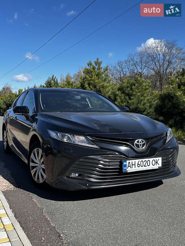 2019 toyota camry